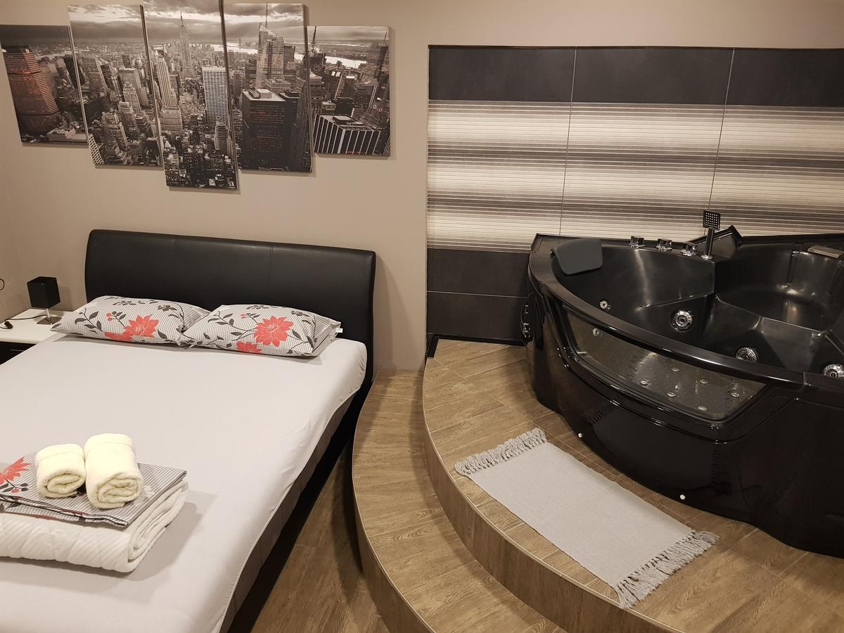 Ceca Apartman Ni 外观 照片