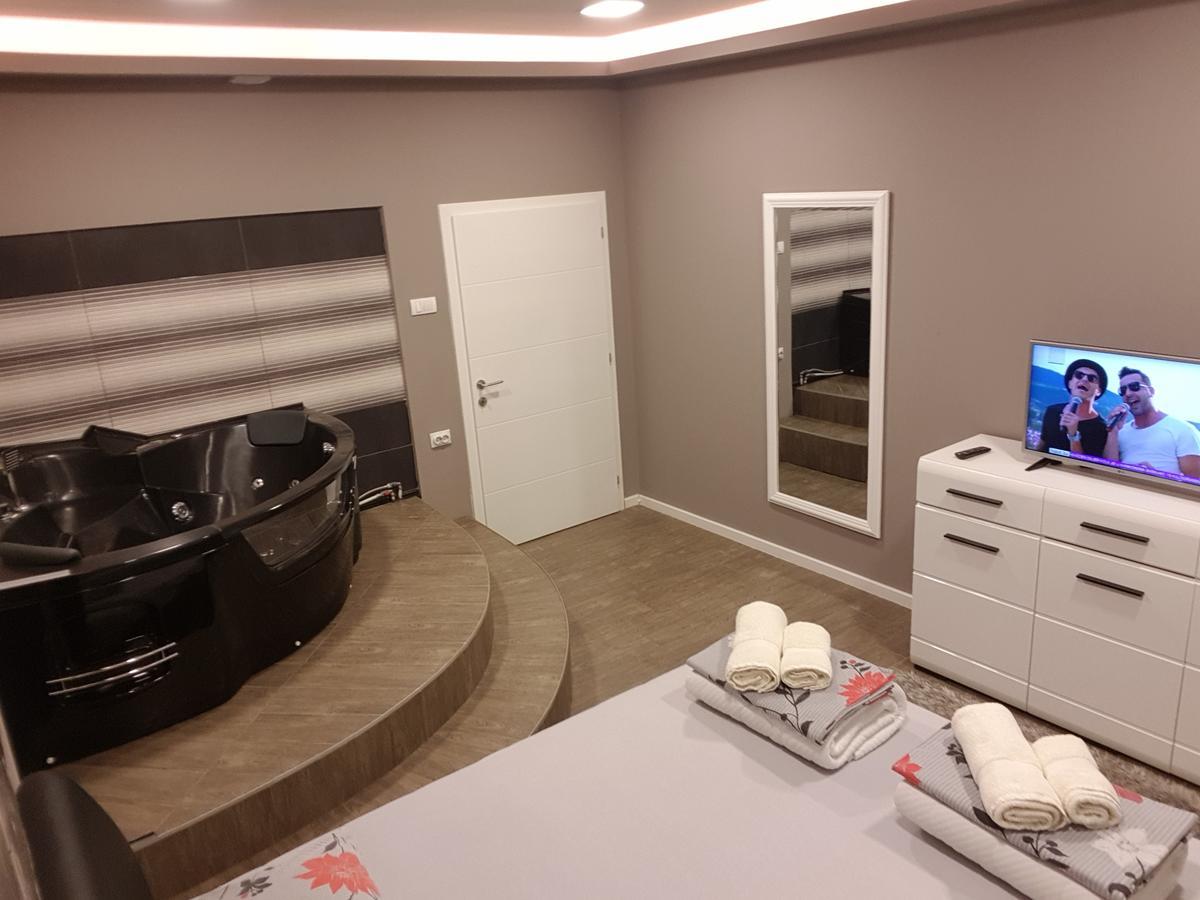 Ceca Apartman Ni 外观 照片