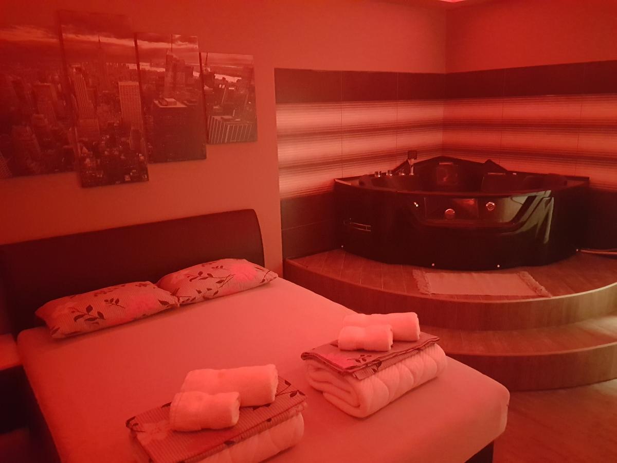 Ceca Apartman Ni 外观 照片