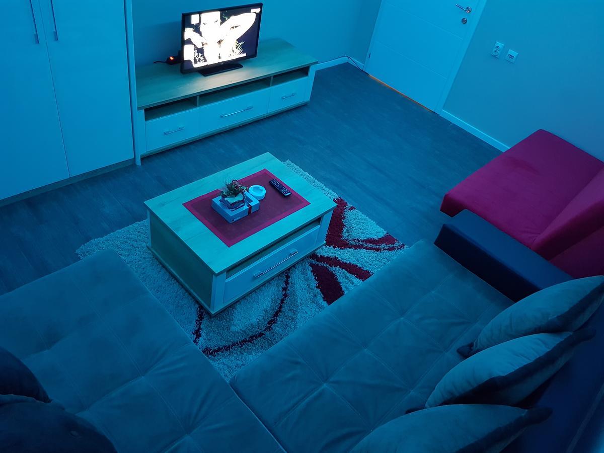 Ceca Apartman Ni 外观 照片
