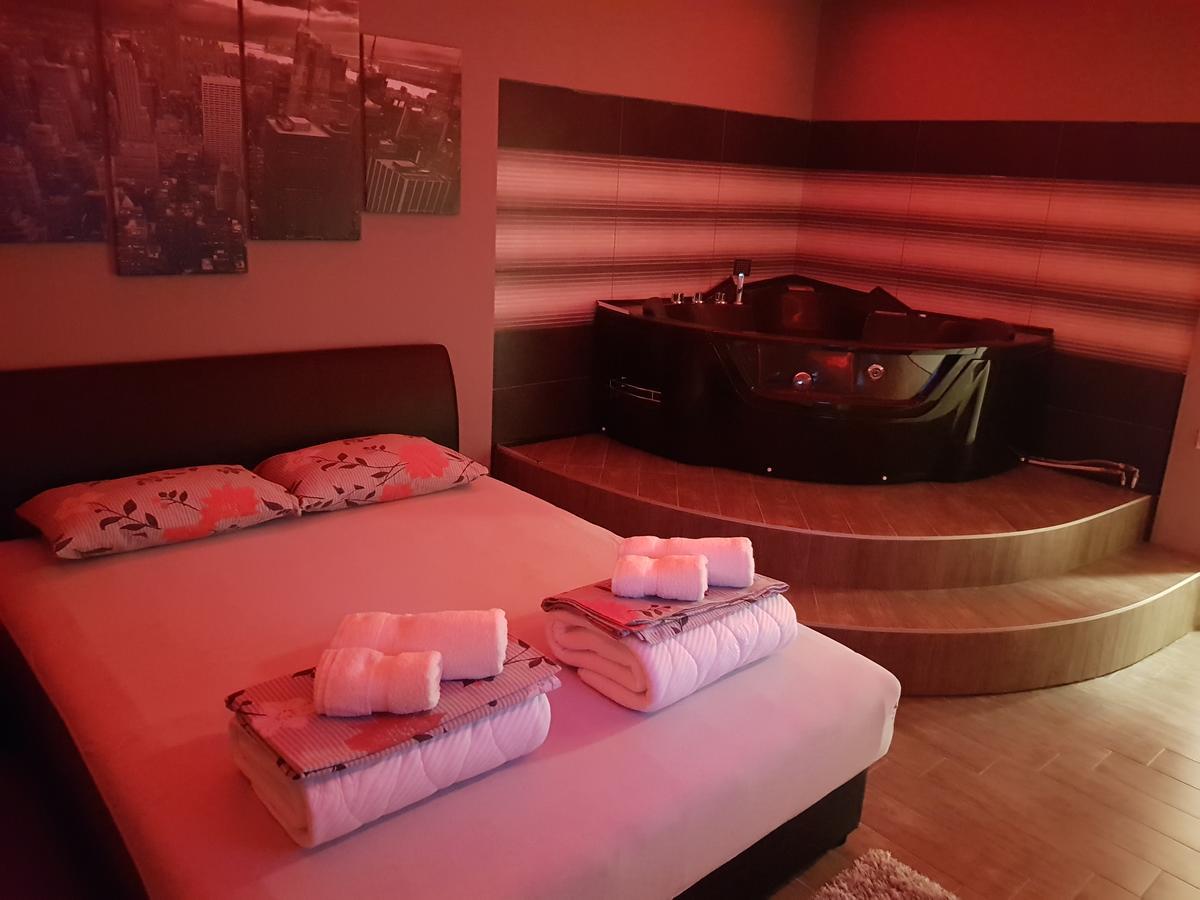 Ceca Apartman Ni 外观 照片