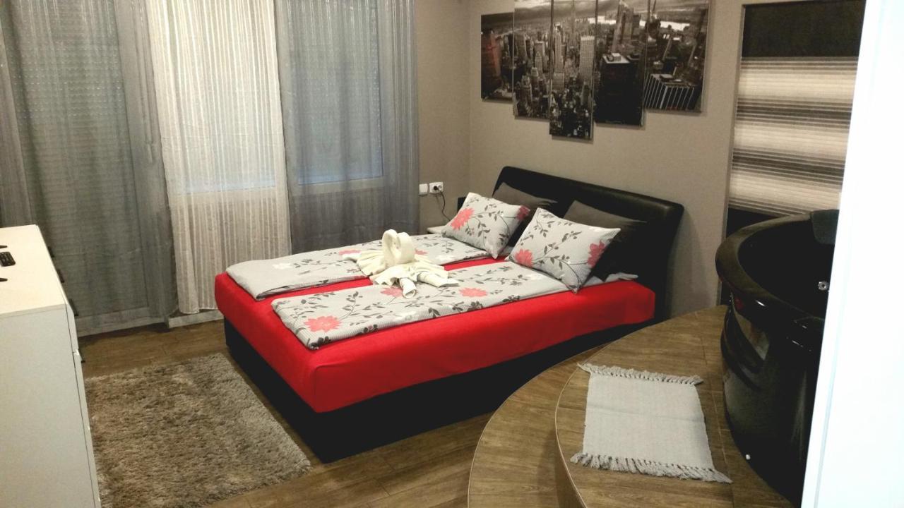 Ceca Apartman Ni 外观 照片